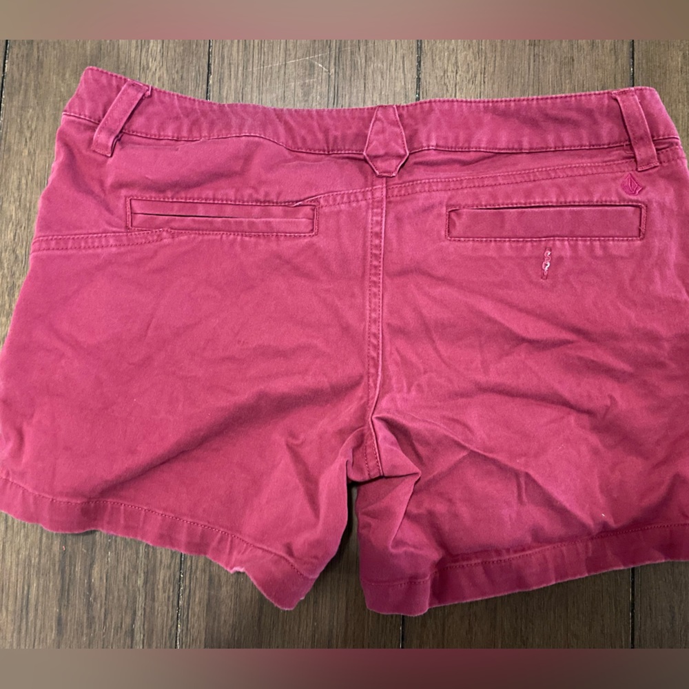 Volcom Shorts - Picture 3 of 4